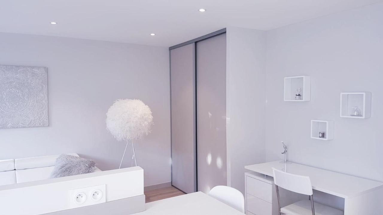 Le White Cosy A 5 Minutes Du Lac Avec Parking Privatif Gratuit Annecy Kültér fotó